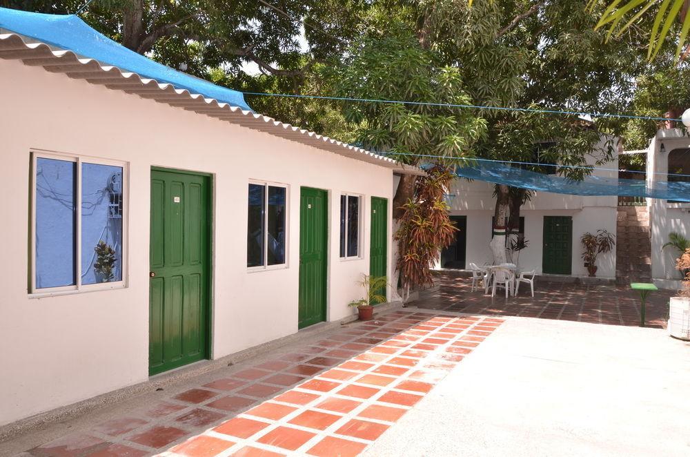 Hotel Vargas Airport Cartagena Bagian luar foto